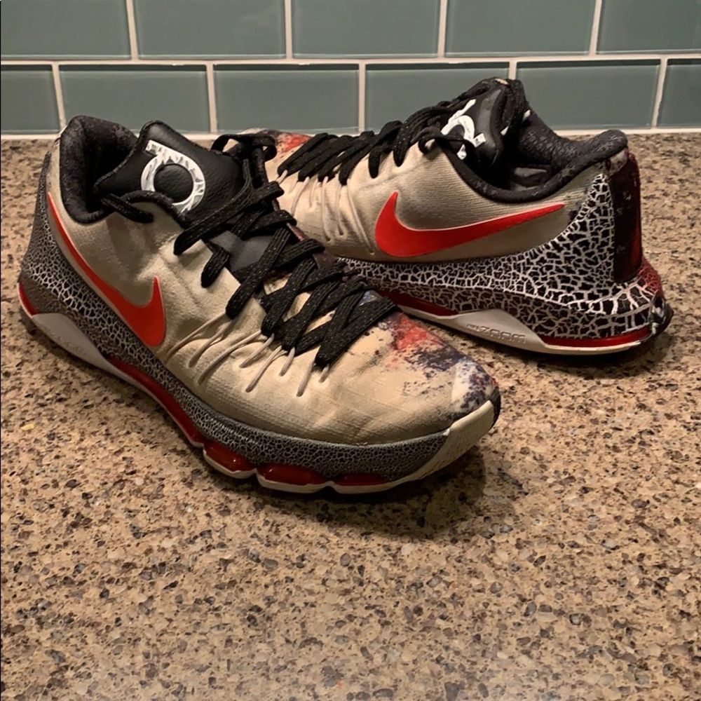 Nike KD 8 Xmas, men's size 10 Basketball Shoes